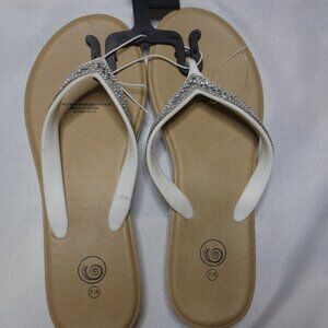 NEW WITH TAGS womens WHITE flip flops SANDALS glitter BLING sequins SIZE 7/8